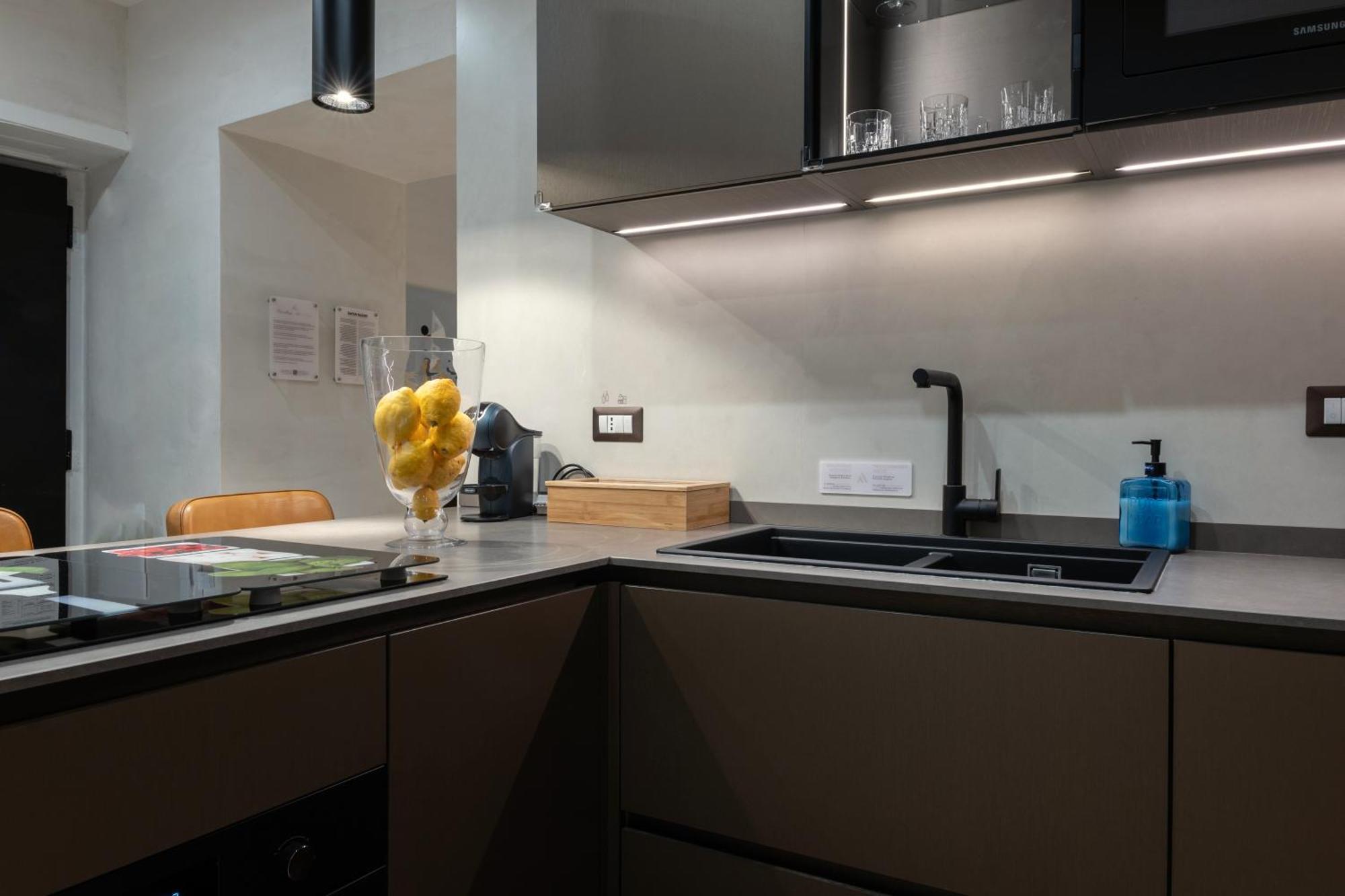 Aledo Boutique Apartments Napels Buitenkant foto